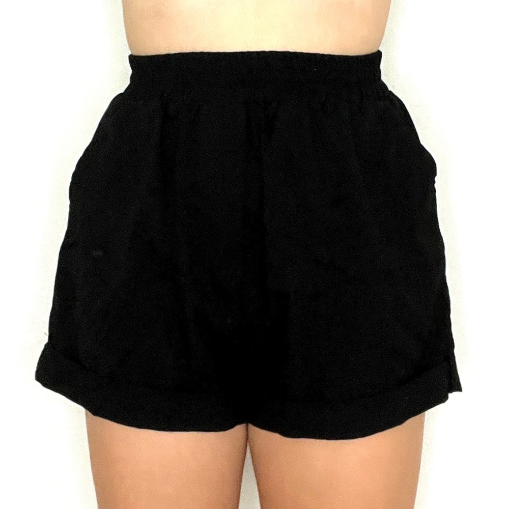 black short size S